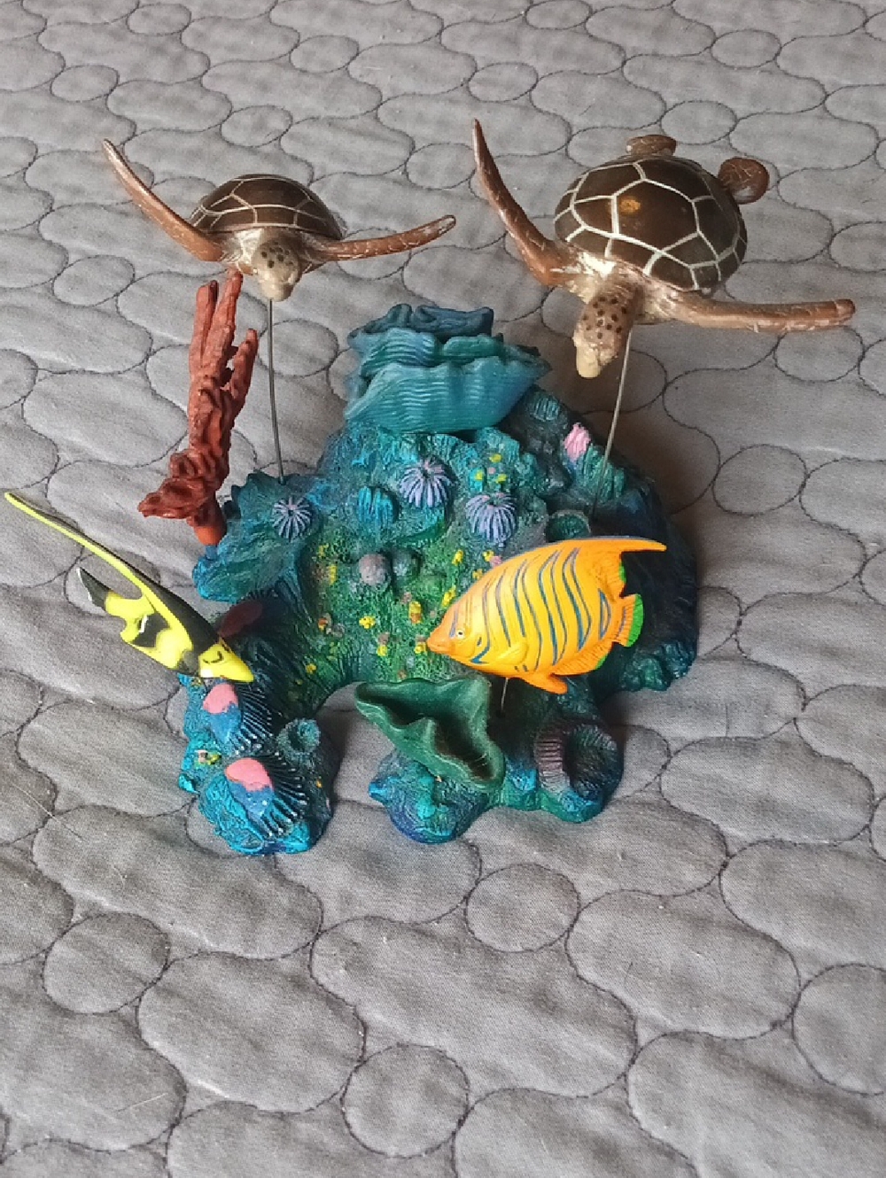 Colorful Aquarium Underwater Reef Figurine with Turtles and Fish